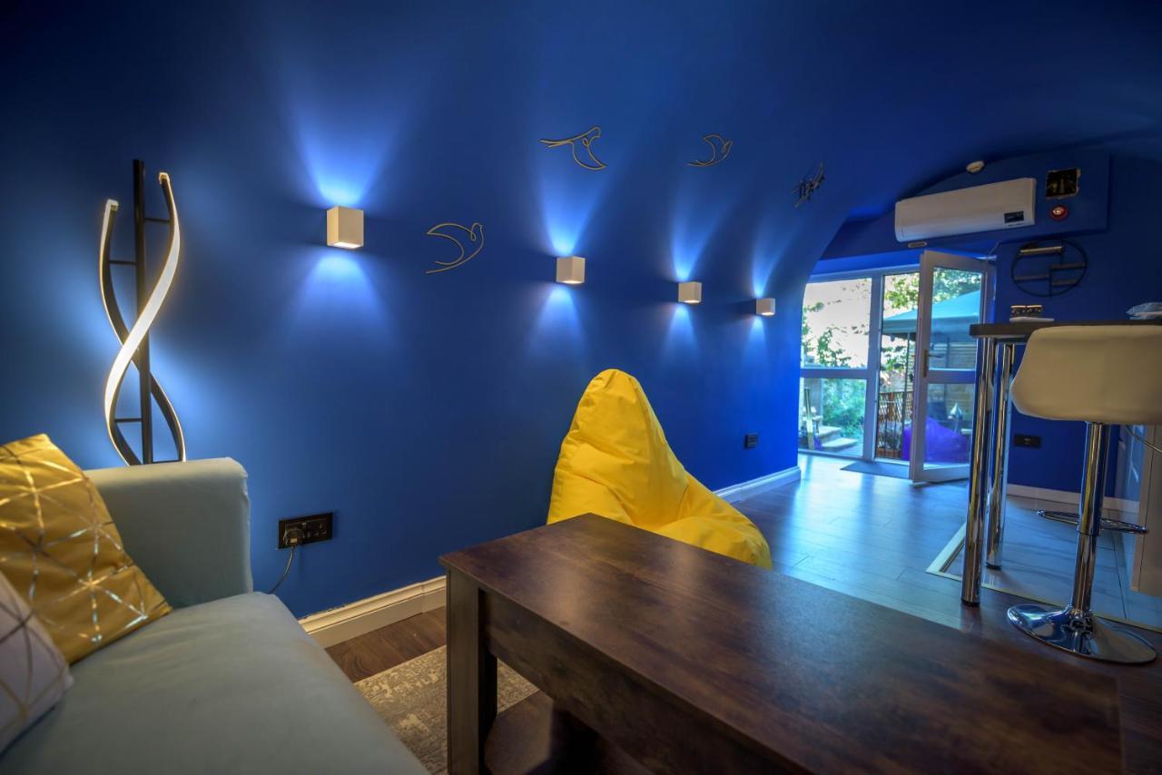 Quirky Vaulted Flat With Terrace Lejlighed Bath Eksteriør billede