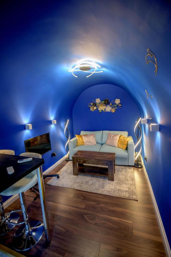 Quirky Vaulted Flat With Terrace Lejlighed Bath Eksteriør billede