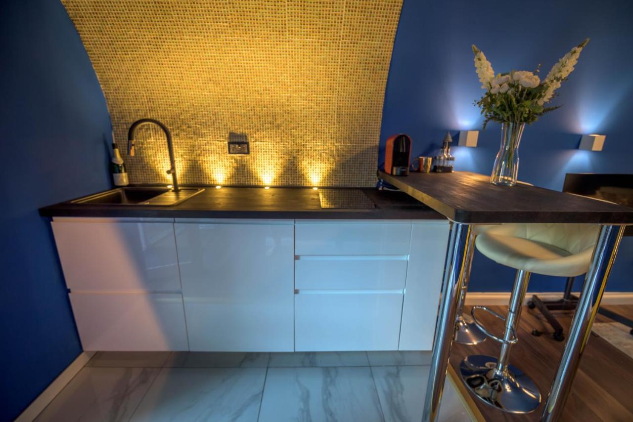 Quirky Vaulted Flat With Terrace Lejlighed Bath Eksteriør billede