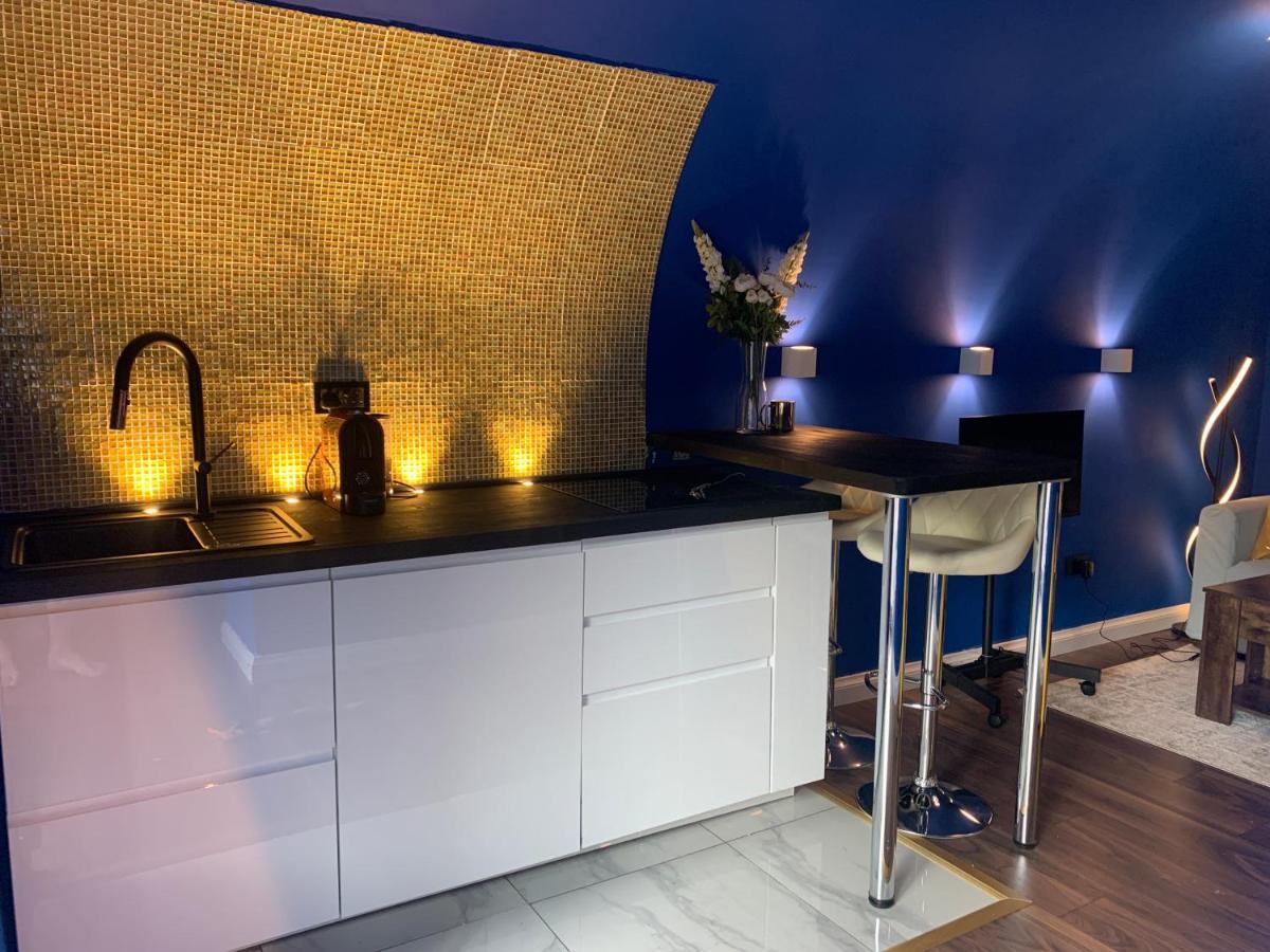 Quirky Vaulted Flat With Terrace Lejlighed Bath Eksteriør billede