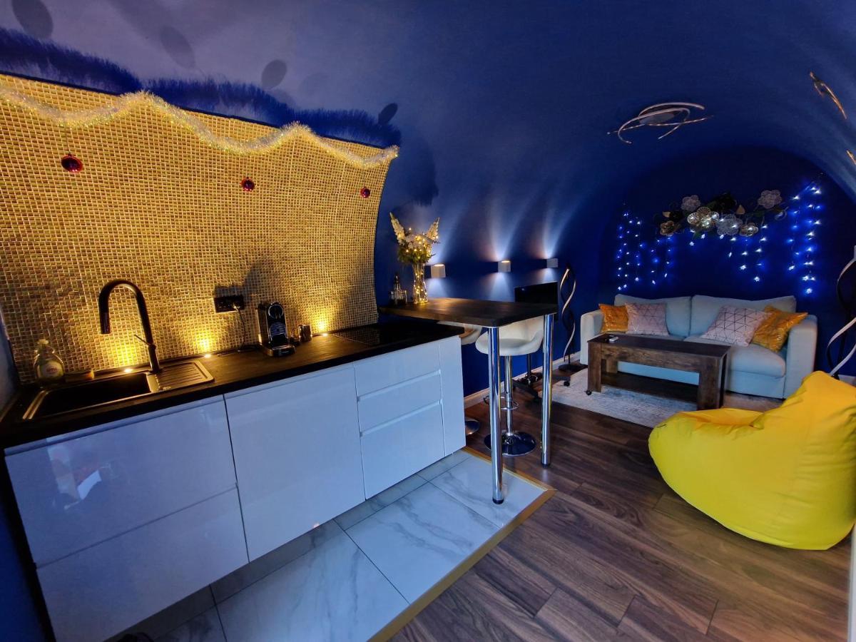 Quirky Vaulted Flat With Terrace Lejlighed Bath Eksteriør billede
